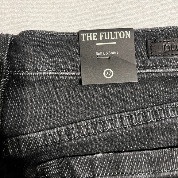 Blank NYC NWT roll up short Size 27 28 and 29 - Picture 7 of 10